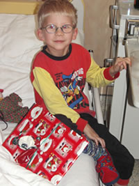 Wir beschenken Kinder, die Weihnachten im Krankenhaus verbringen müssen